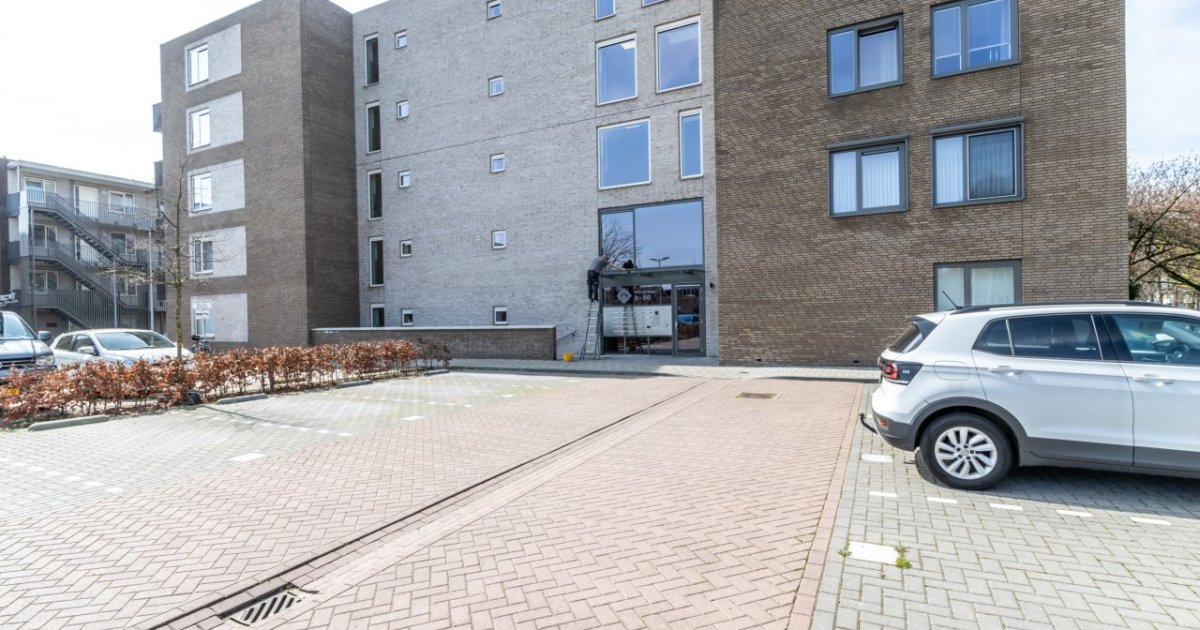 Herman Dirvenpark 42, Breda