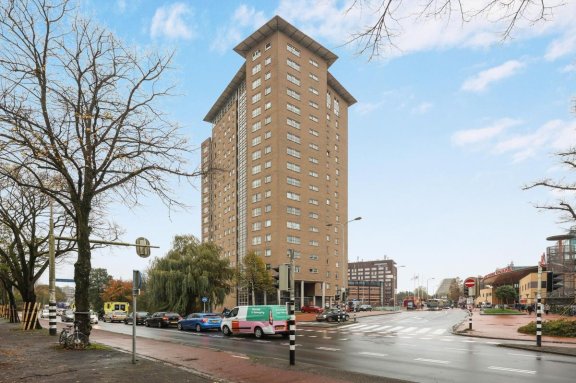 Appartement Hanzeplein 64
