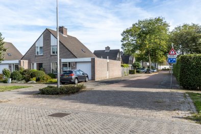 huurwoningen te huur op Eengezinswoning Uylstraat, Dr. J.M. den 44