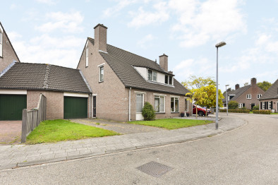 vrije-sector-woningen te huur op Eengezinswoning Tweeberg 5