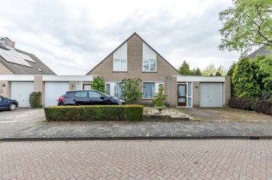 apartments for rent on Eengezinswoning Emmastraat, Koningin 9