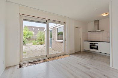 free-sector-houses for rent on Eengezinswoning Molenvlietbaan 24
