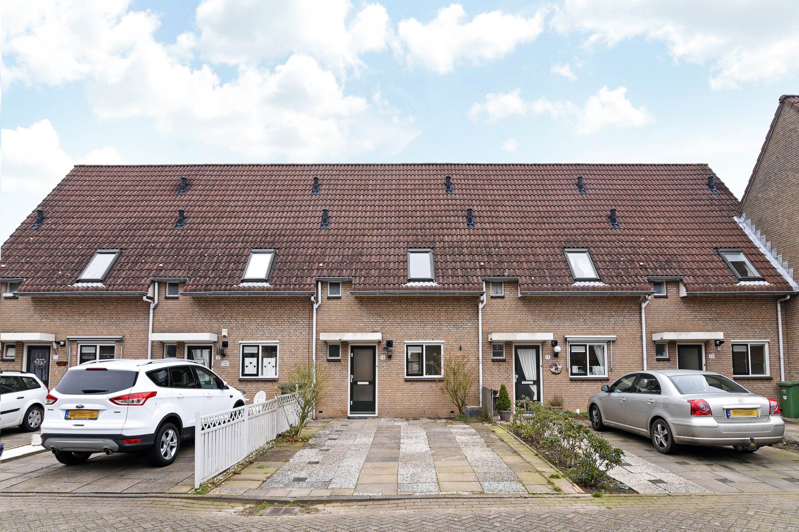 Dom — Albrandswaard