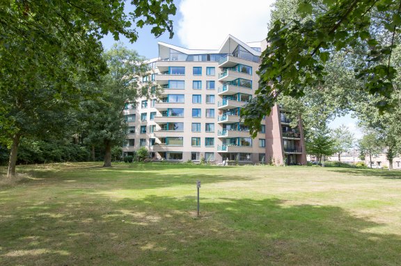 Appartement Adriaan Roland Holstlaan 13