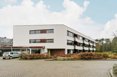 free-sector-houses for rent on Willem Van Oranjelaan 17 B6