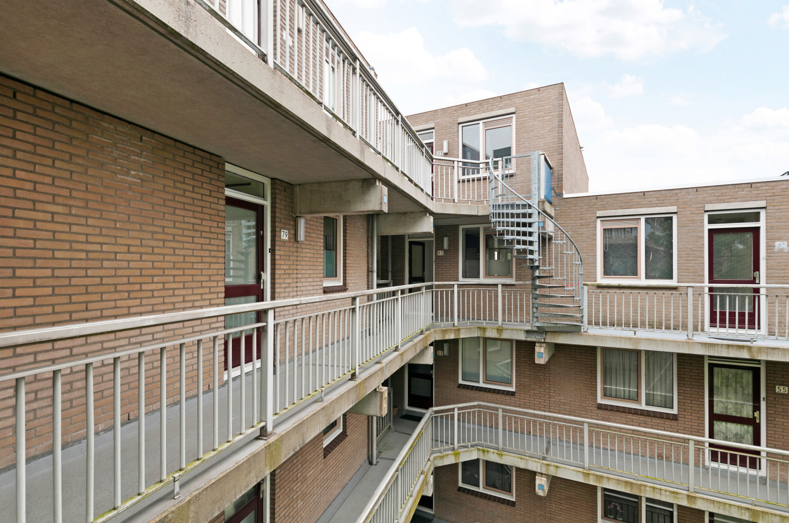 Bekijk foto 1/5 van apartment in Alphen aan den Rijn